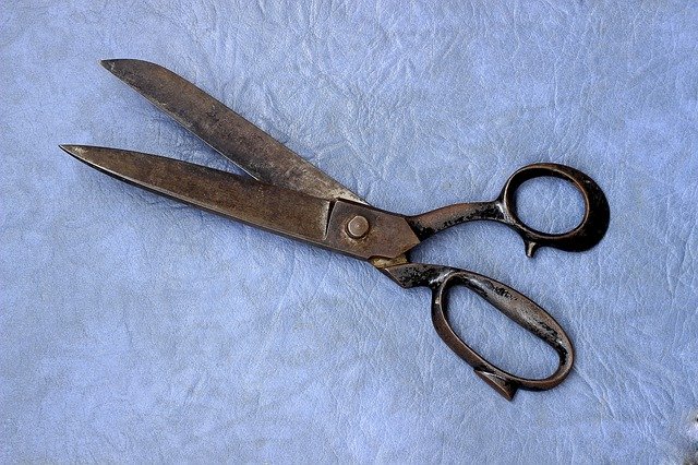 dedicated scissors