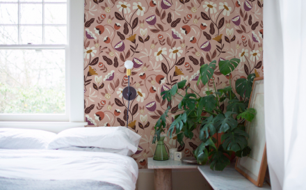 how to hang wallpaper